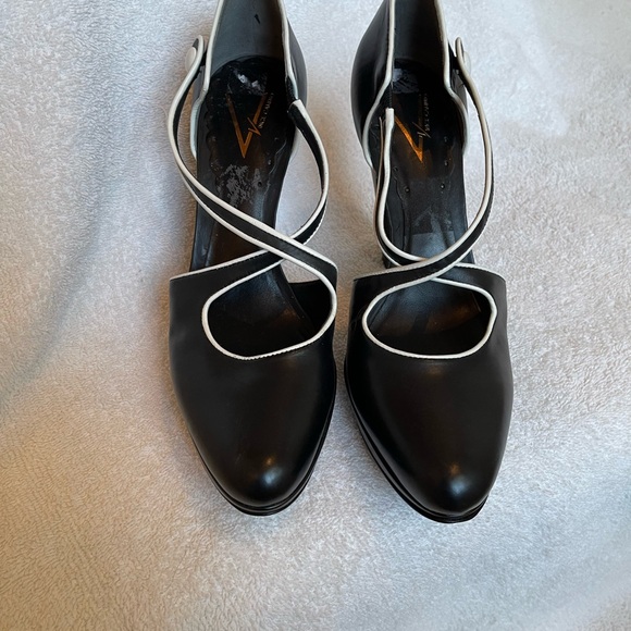 Sz 6 1/2 Vince Camuto heels black and white new never been used - Picture 3 of 9
